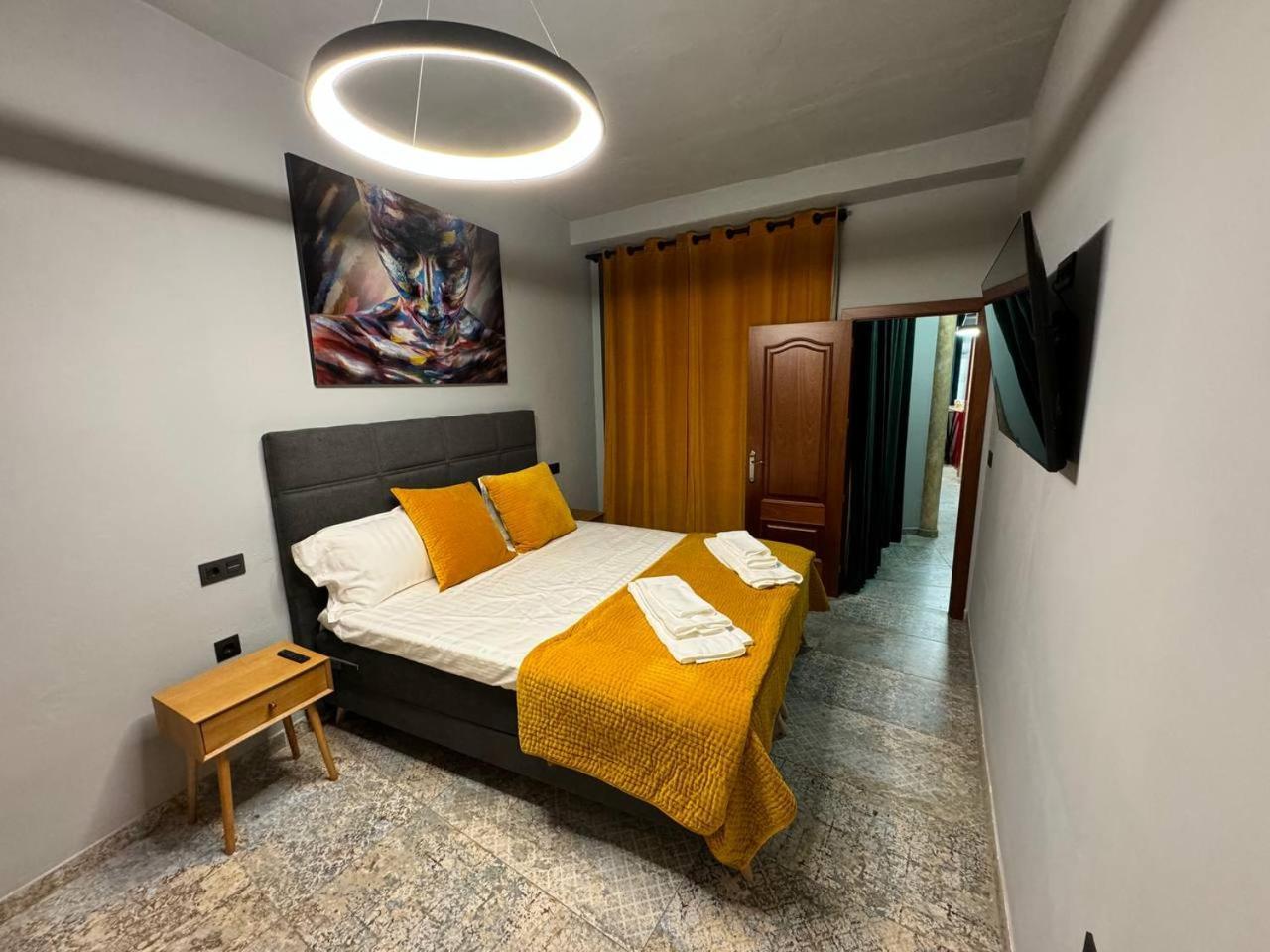 Alma De Malaga 2Br Stay With Art History & Comfort In The Heart Of The City Luaran gambar