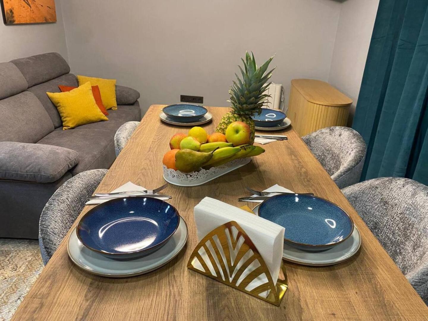 Alma De Malaga 2Br Stay With Art History & Comfort In The Heart Of The City Luaran gambar