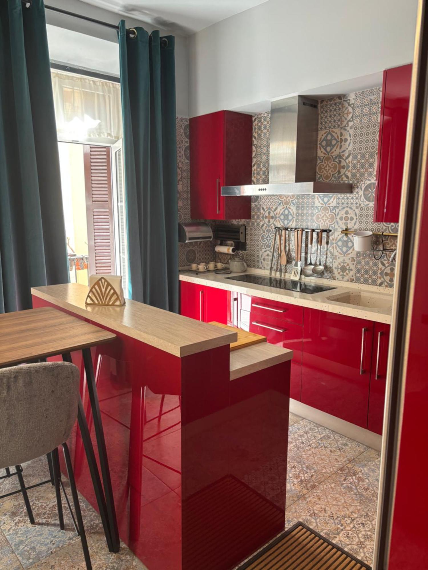 Alma De Malaga 2Br Stay With Art History & Comfort In The Heart Of The City Luaran gambar