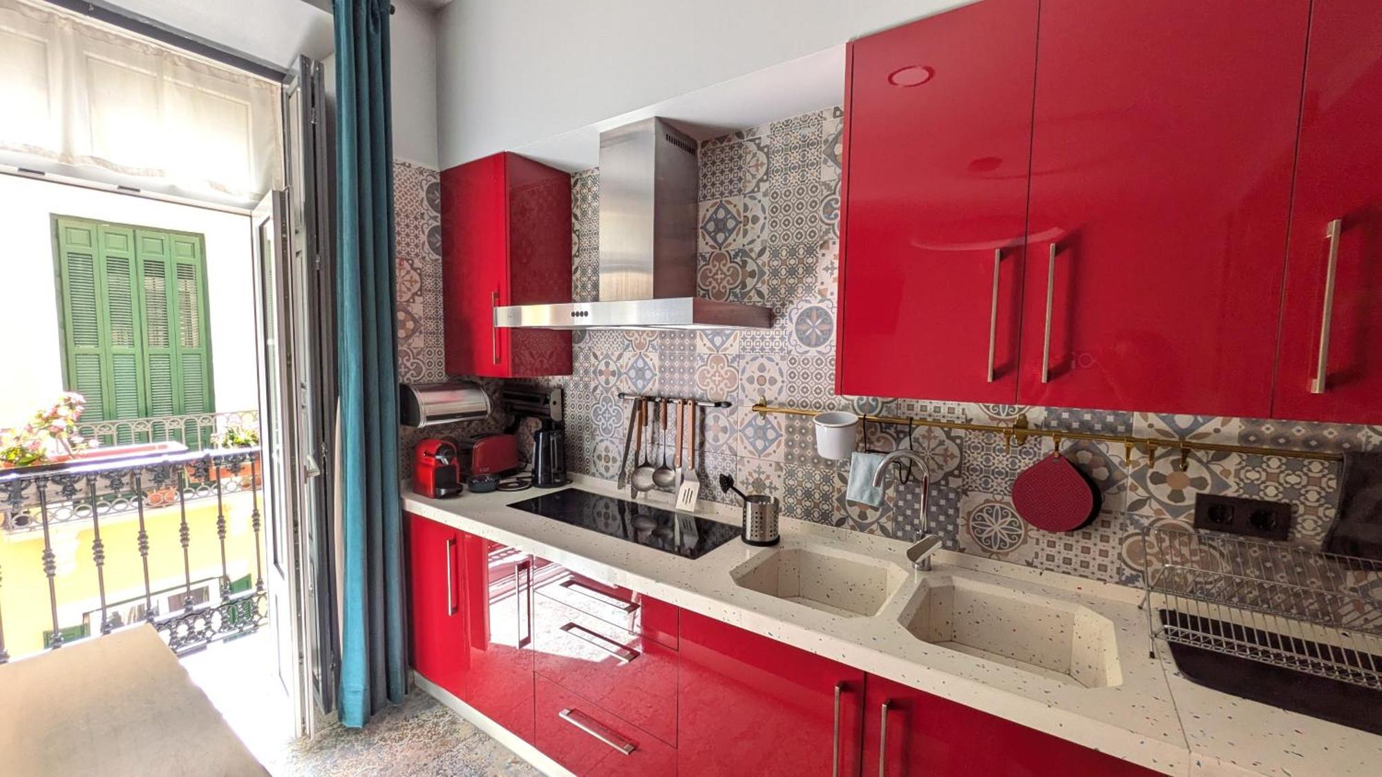 Alma De Malaga 2Br Stay With Art History & Comfort In The Heart Of The City Luaran gambar