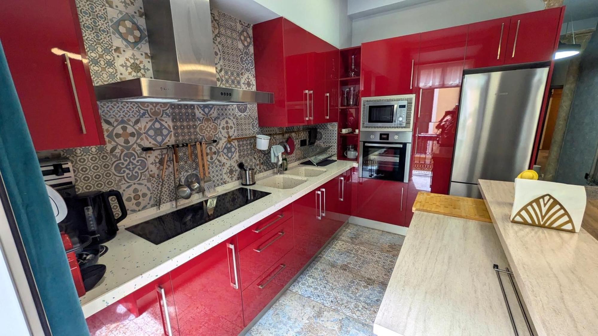Alma De Malaga 2Br Stay With Art History & Comfort In The Heart Of The City Luaran gambar
